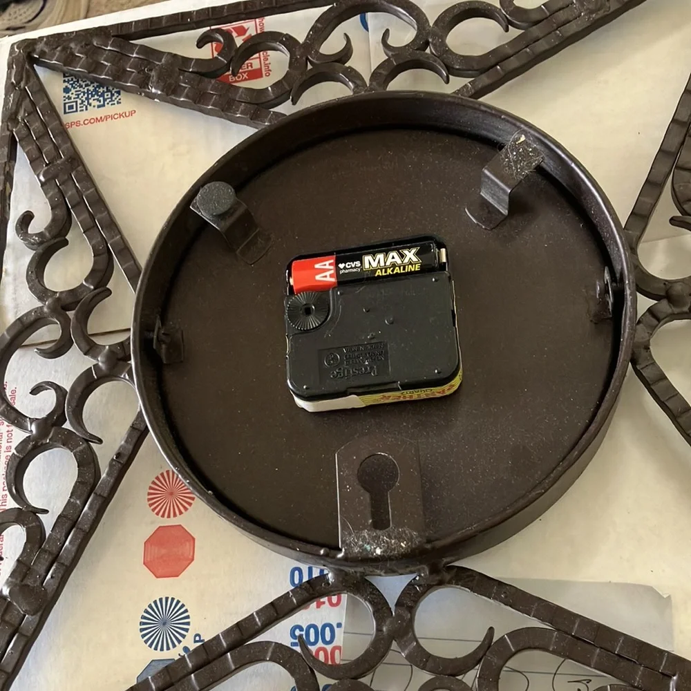 FINAL MARKDOWN Metal wall clock